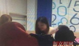 青岛女子爆料新闻视频,青岛女子爆料视频引发热议