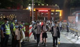 厚街技校门在线观看