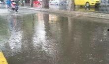 一场大雨爆料视频,城市瞬间变泽国，网友现场直击惊险瞬间