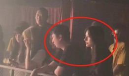 抖音网红小鱼海棠吃瓜,揭秘娱乐圈吃瓜背后的故事